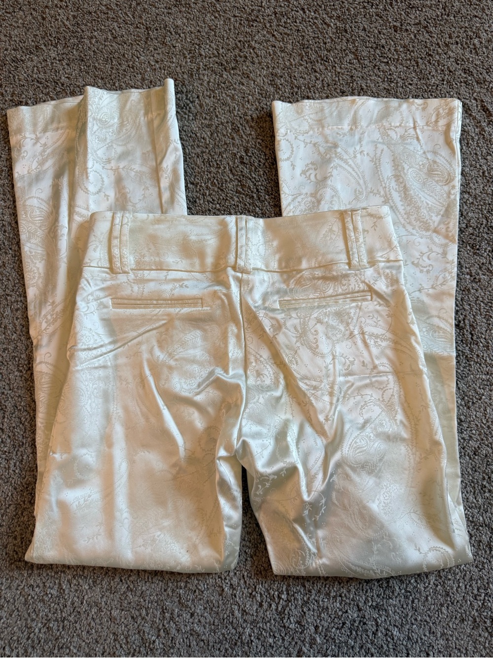 CACHE | Pearl Sparkly Satin Jacquard Flare Pants | 6 - Picture 3 of 6